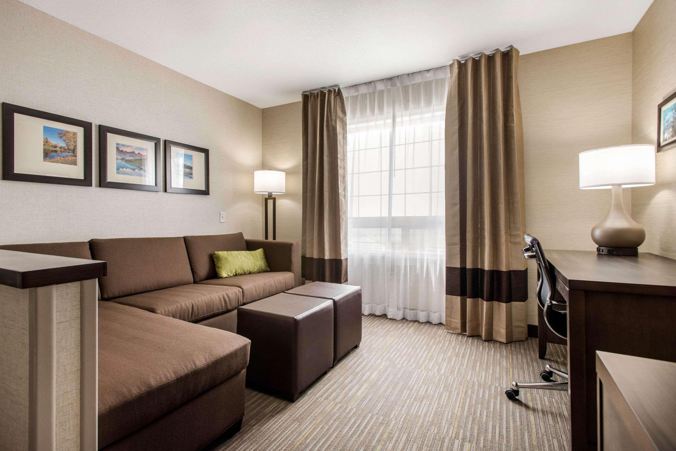 Comfort Inn & Suites Red Deer Zewnętrze zdjęcie