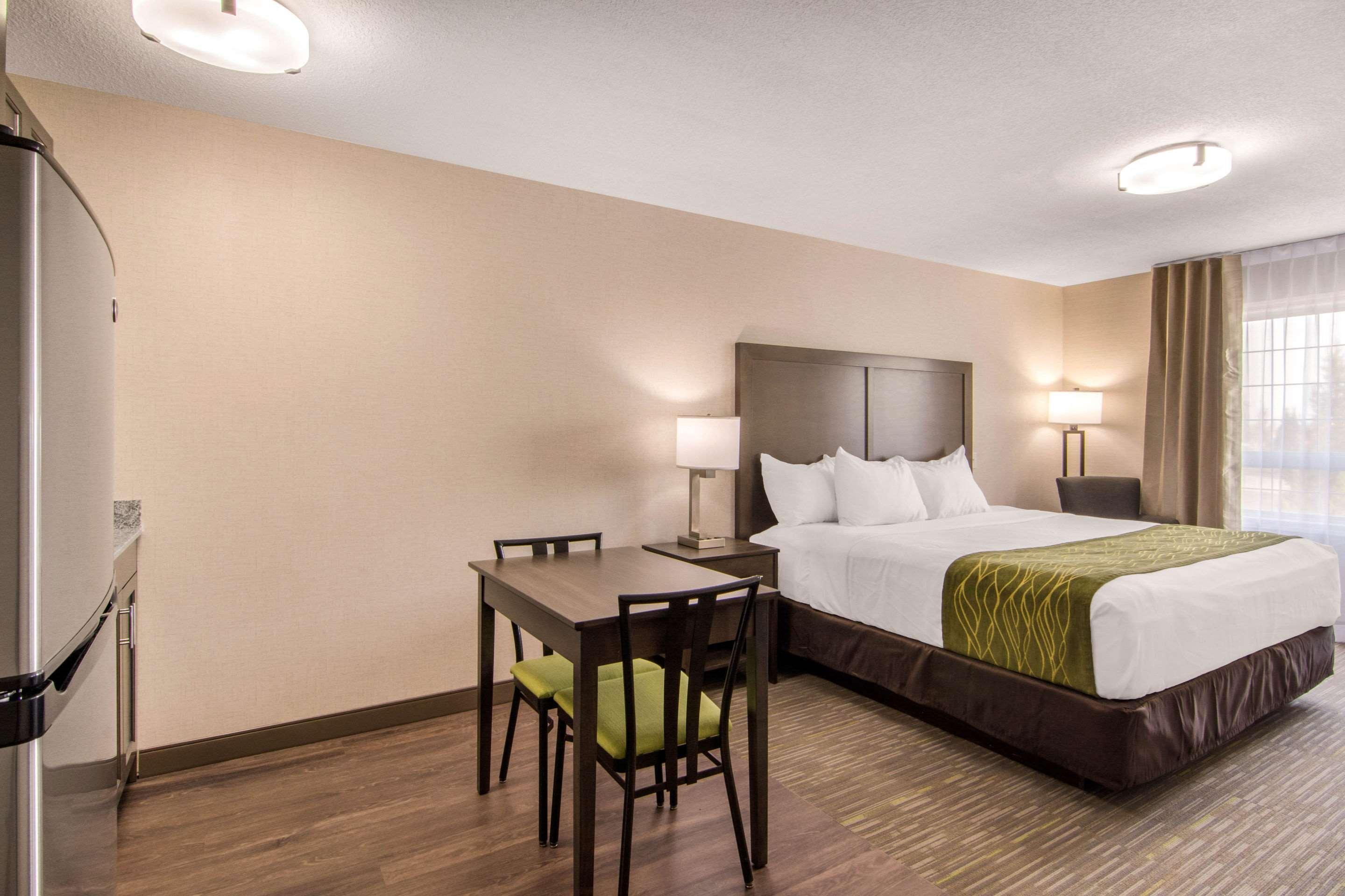 Comfort Inn & Suites Red Deer Zewnętrze zdjęcie