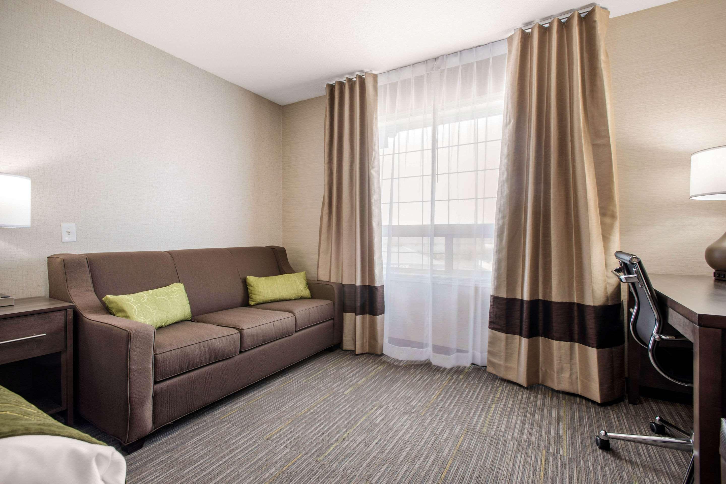 Comfort Inn & Suites Red Deer Zewnętrze zdjęcie