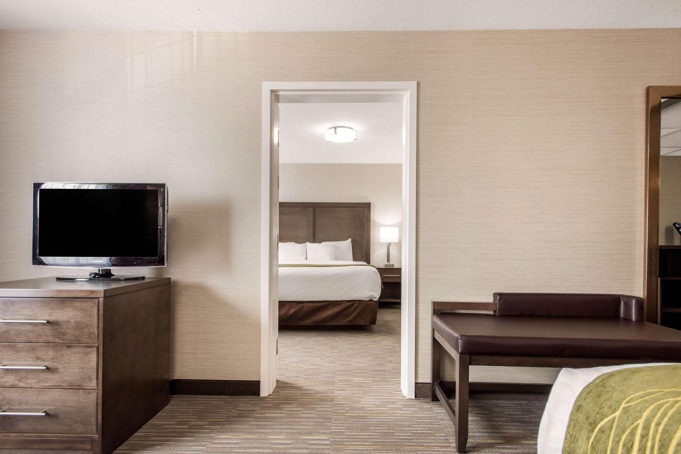 Comfort Inn & Suites Red Deer Zewnętrze zdjęcie