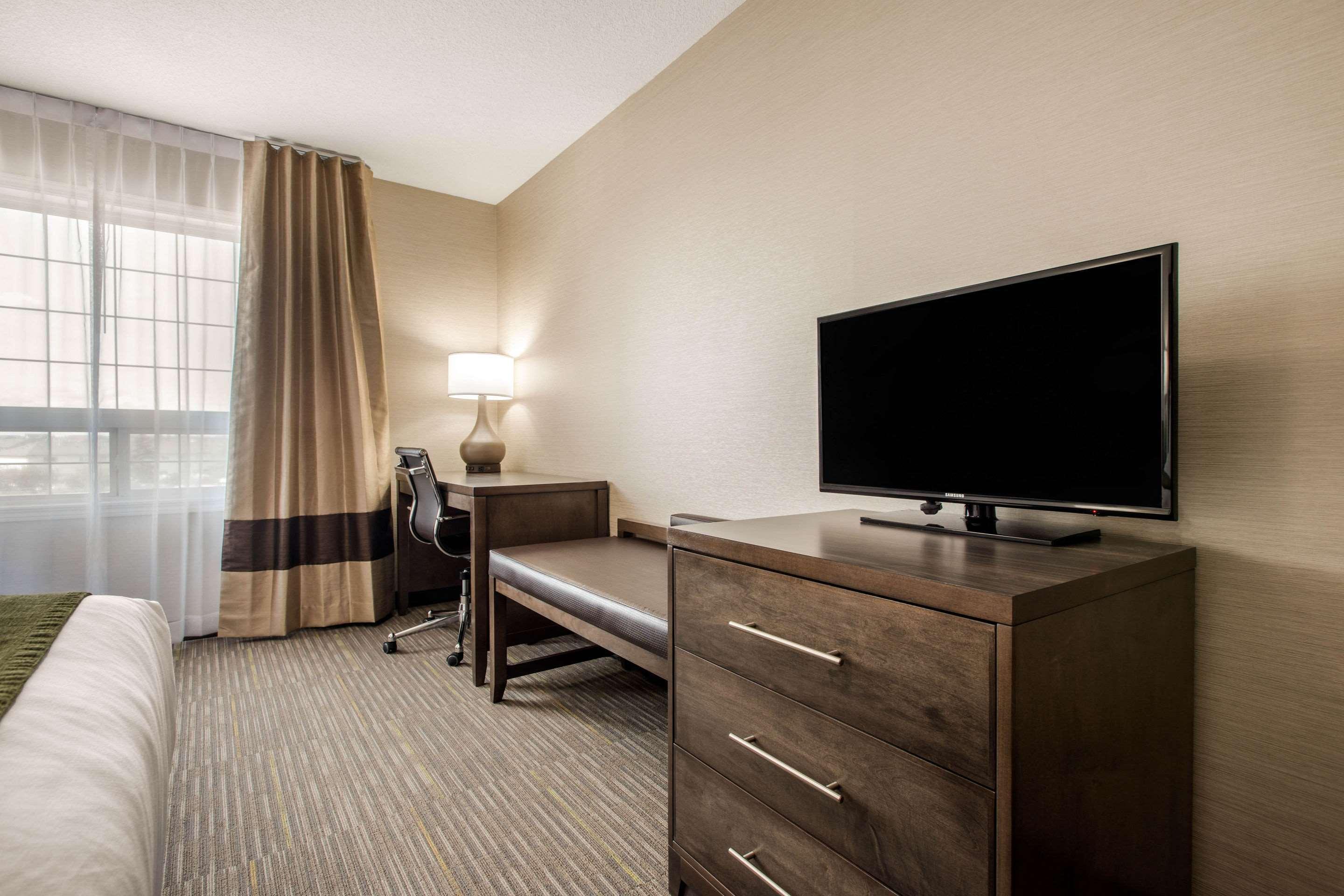 Comfort Inn & Suites Red Deer Zewnętrze zdjęcie