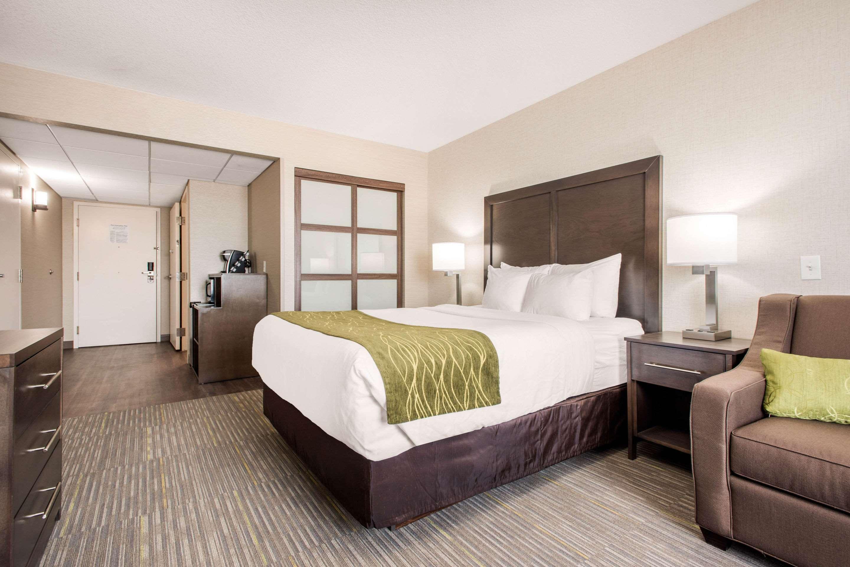 Comfort Inn & Suites Red Deer Zewnętrze zdjęcie
