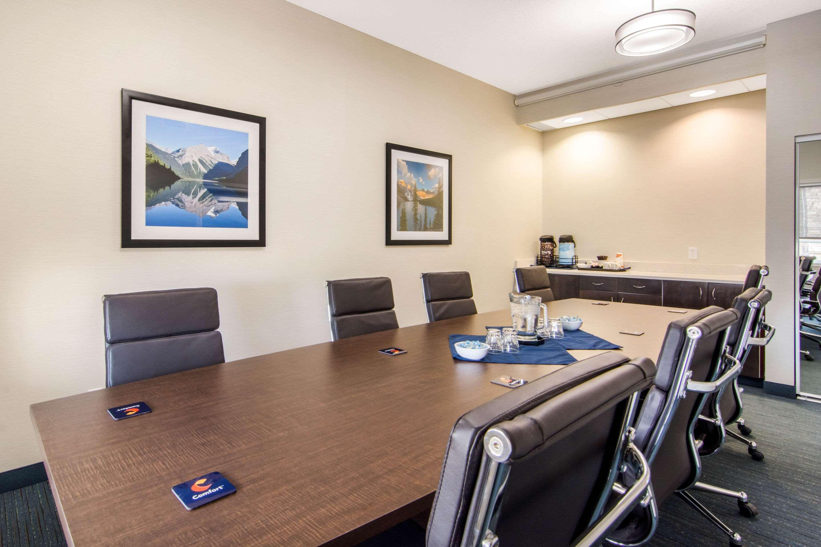 Comfort Inn & Suites Red Deer Zewnętrze zdjęcie
