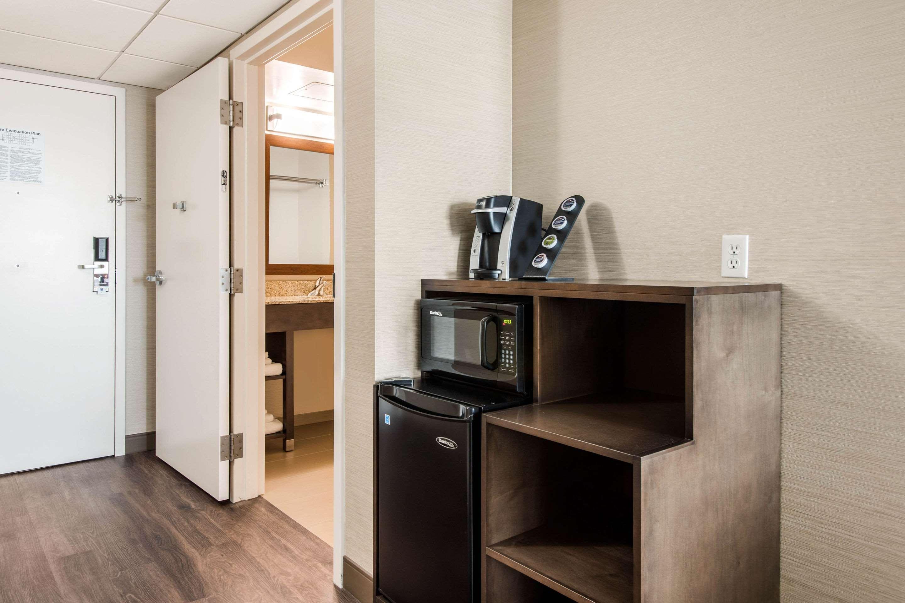 Comfort Inn & Suites Red Deer Zewnętrze zdjęcie