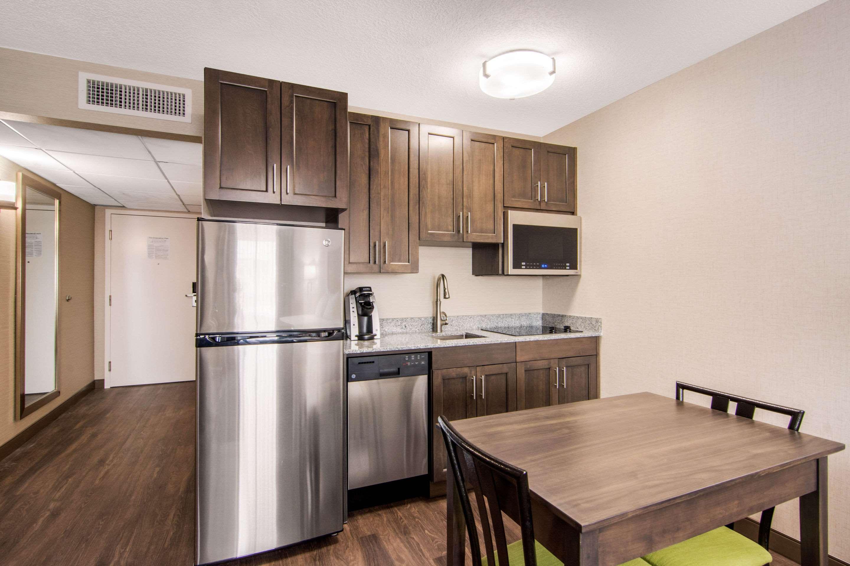 Comfort Inn & Suites Red Deer Zewnętrze zdjęcie
