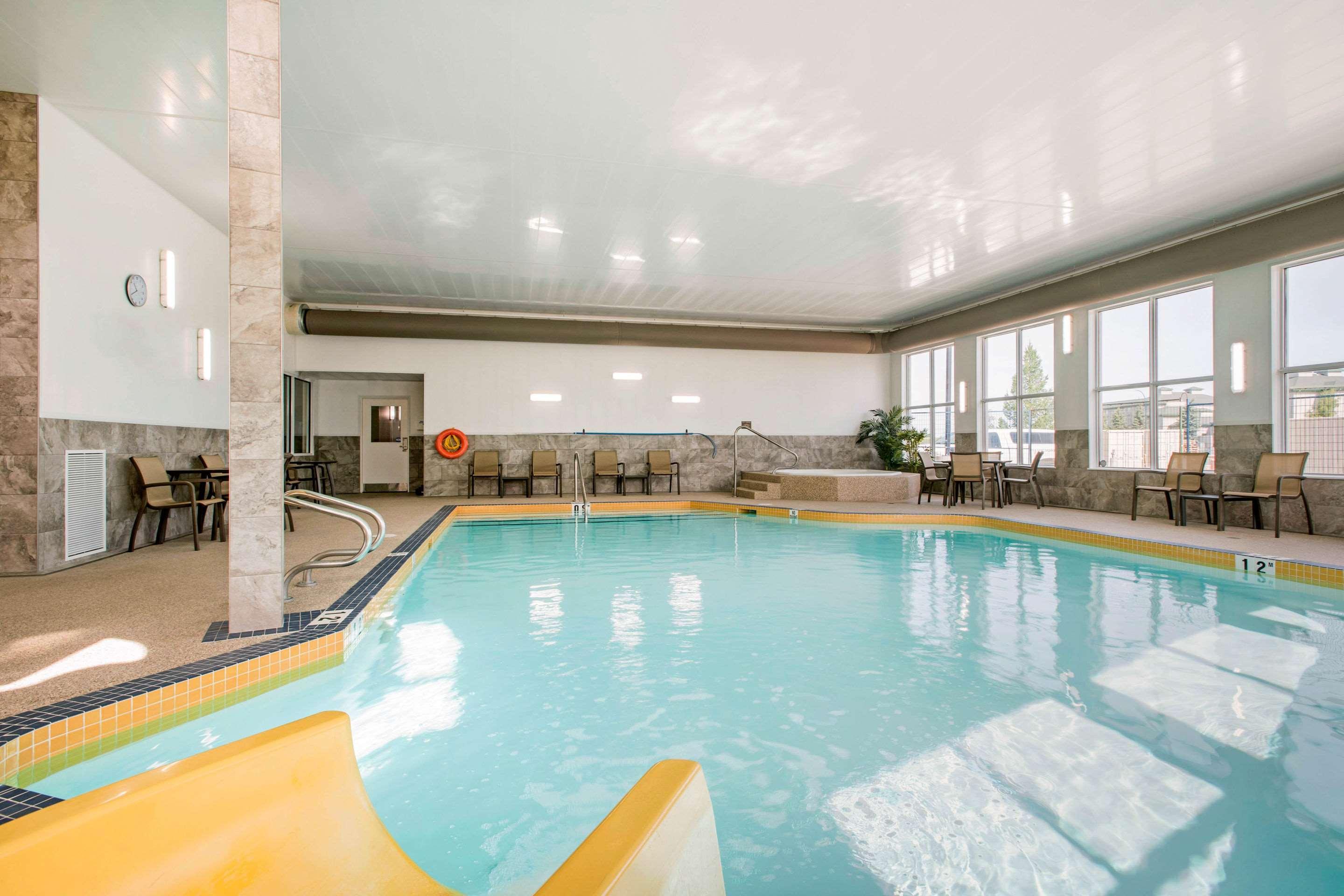 Comfort Inn & Suites Red Deer Zewnętrze zdjęcie