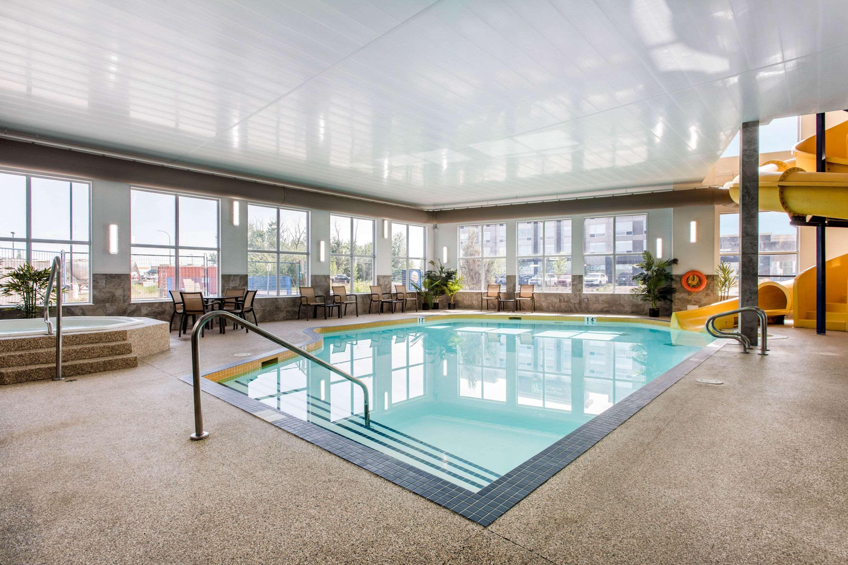 Comfort Inn & Suites Red Deer Zewnętrze zdjęcie