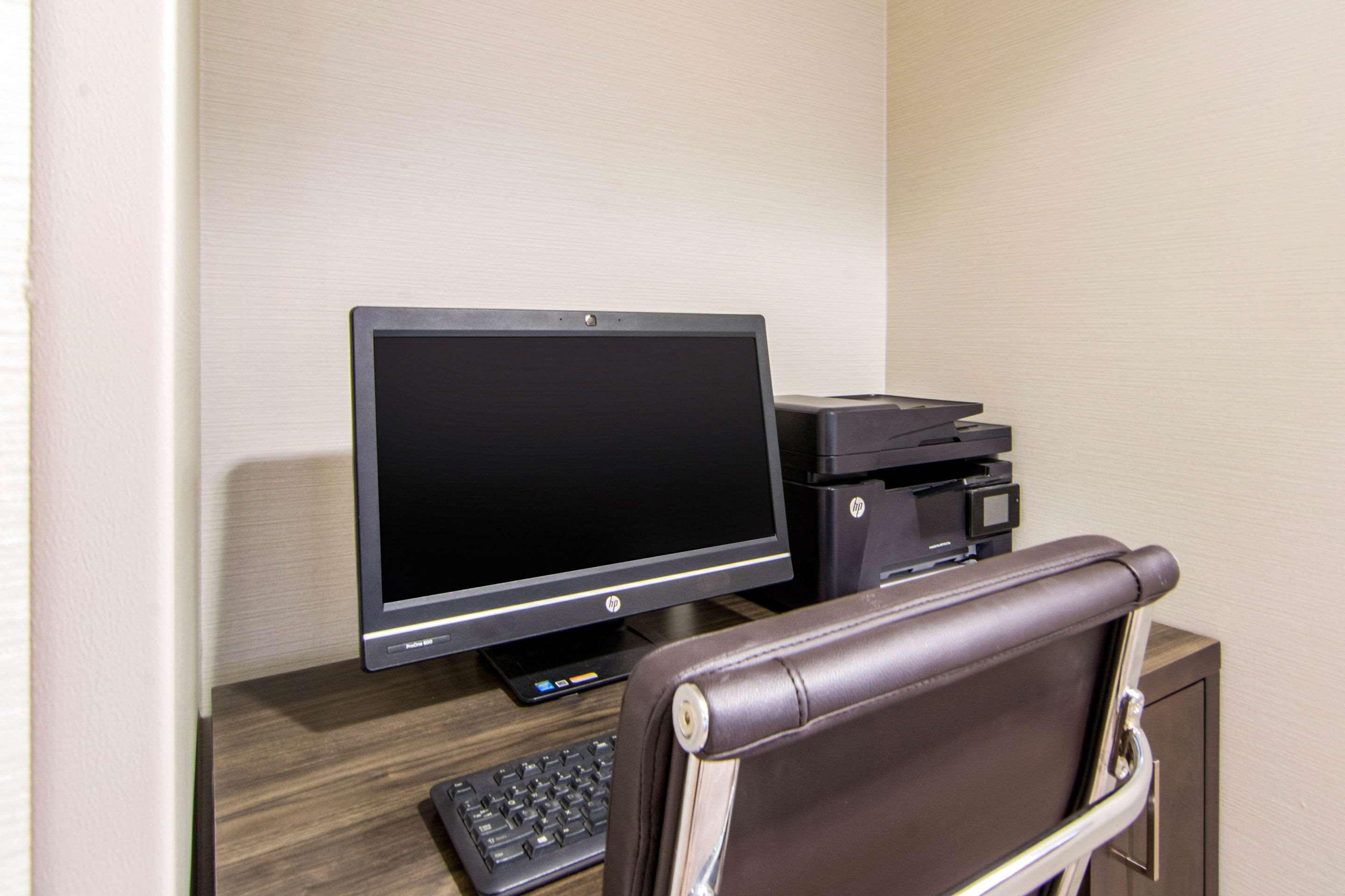 Comfort Inn & Suites Red Deer Zewnętrze zdjęcie