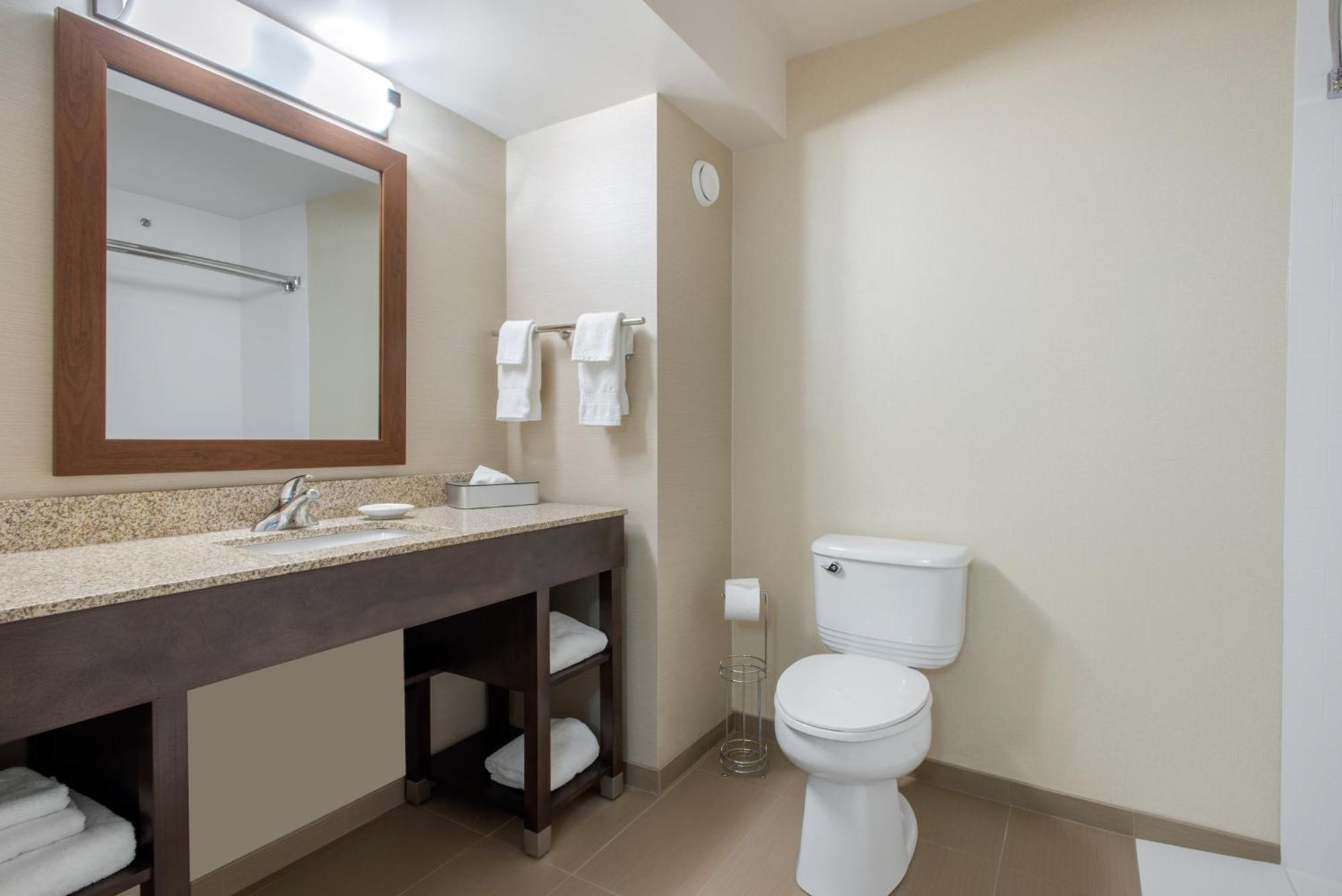 Comfort Inn & Suites Red Deer Zewnętrze zdjęcie