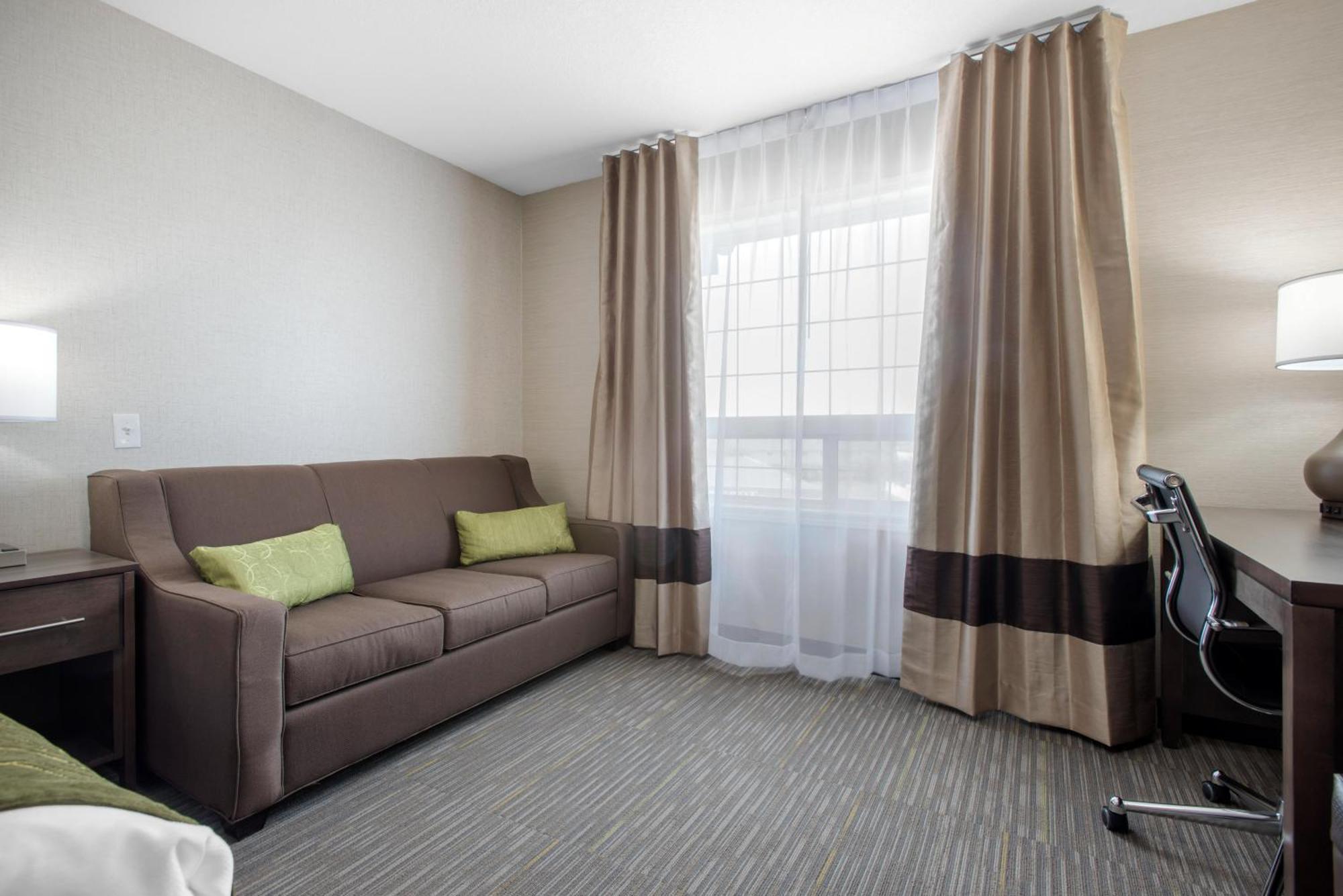 Comfort Inn & Suites Red Deer Zewnętrze zdjęcie