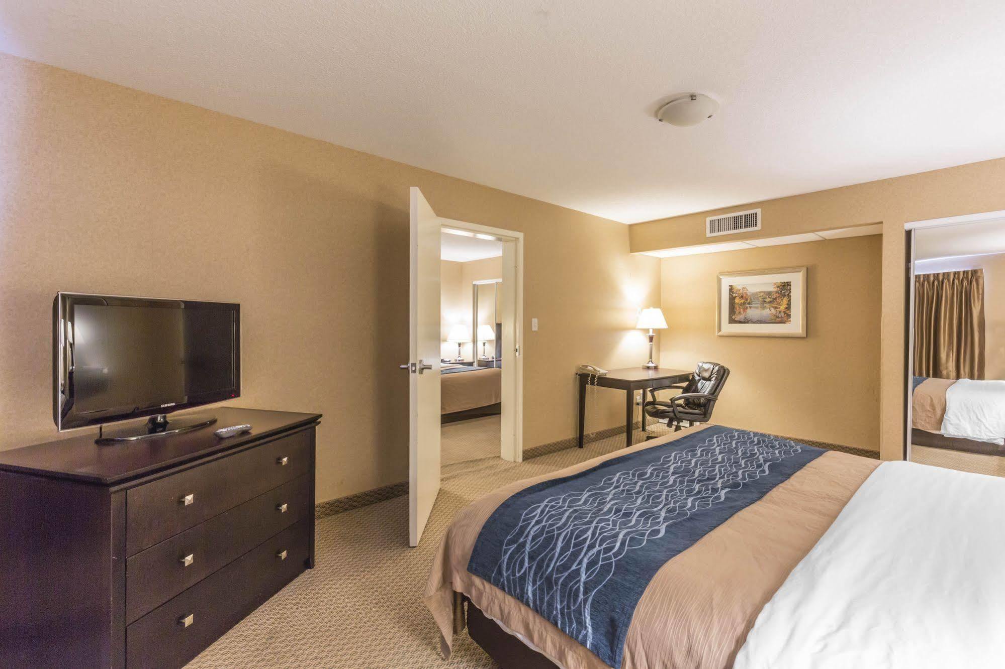 Comfort Inn & Suites Red Deer Zewnętrze zdjęcie